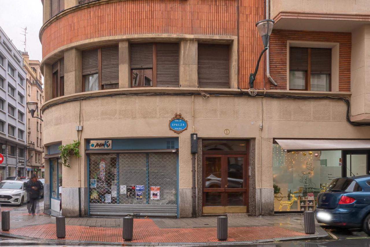 Encanto Y Confort En Calle Epalza - Tu Familia En El Corazon De Bilbao Extérieur photo